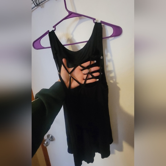 Skull and pink flower open strap tank top size large - Picture 3 of 4